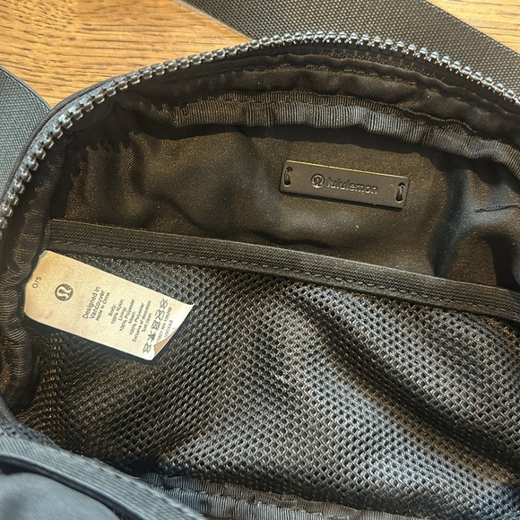 Lululemon Black Belt Bag - Picture 3 of 3